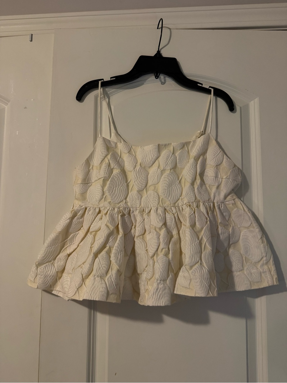 SAMSOE Cream Textured Peplum Cami